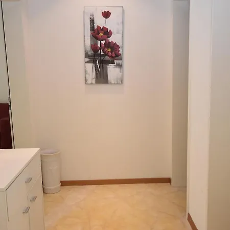 Apartment Quiet 1br In The Center - Hammer 4 *