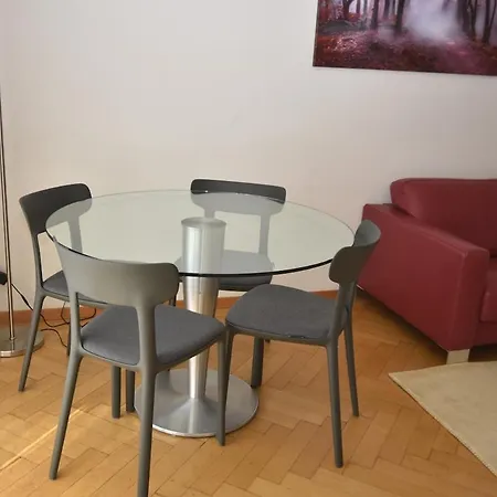 Apartment Quiet 1br In The Center - Hammer 4 Zurich