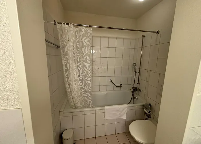 Quiet 1br In The Center - Hammer 4 *